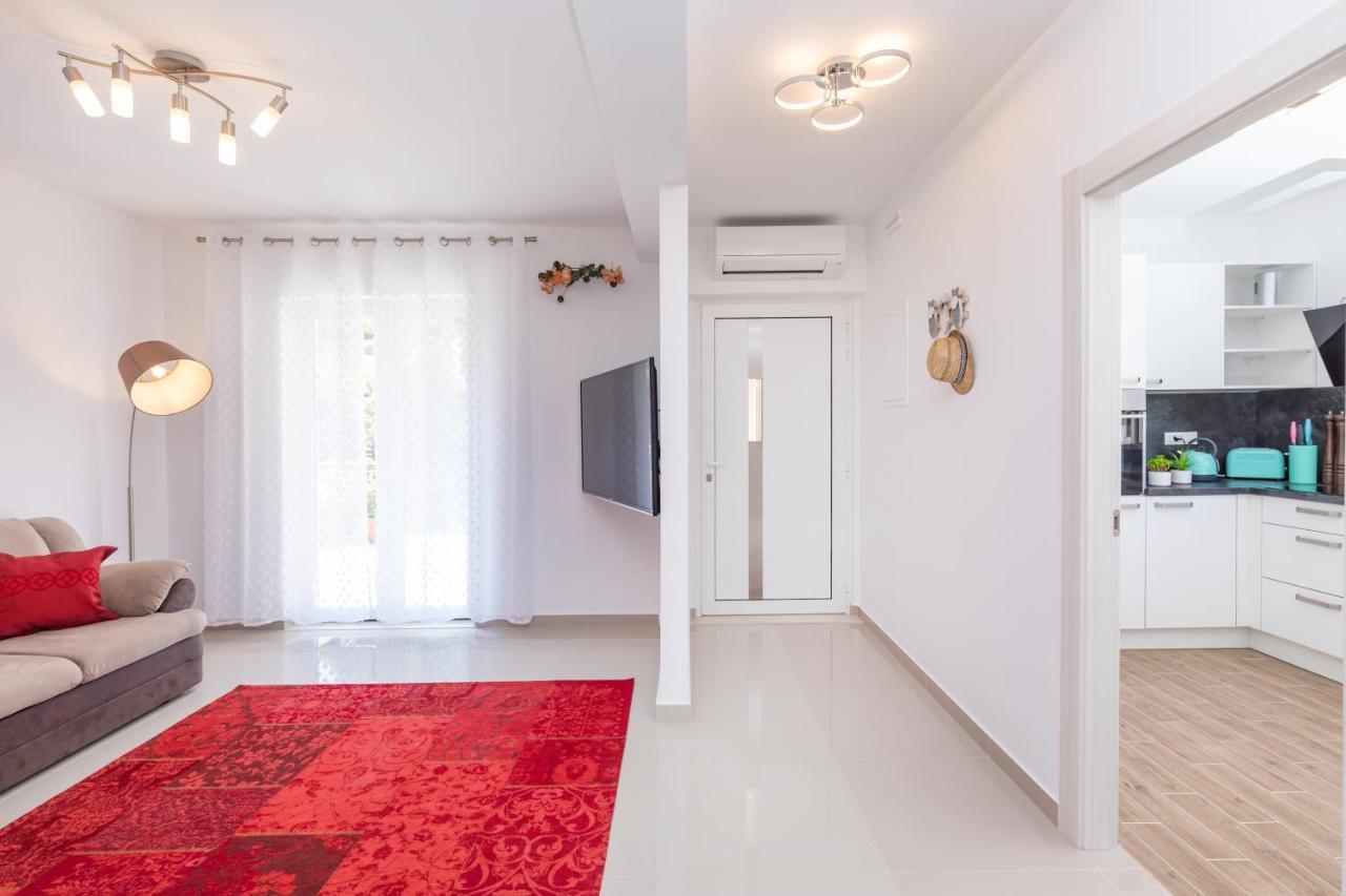 Angela Apartment