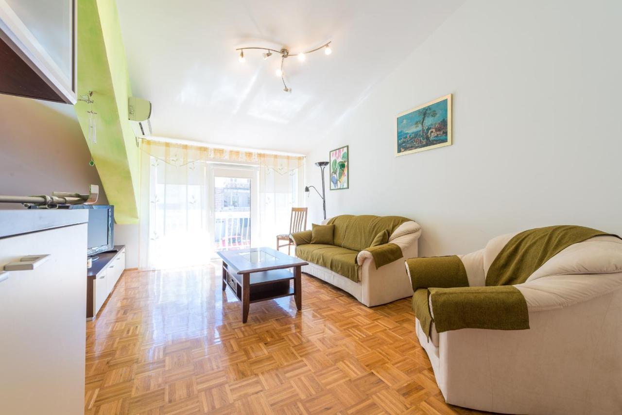 Angela Apartment *